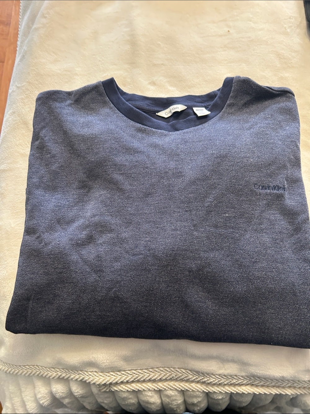 Columbia Men's Dark Blue Crewneck Sweatshirt